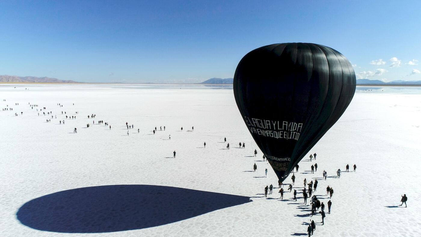 The Aerocene community gathers at Hangar Y and reclaims the air (Ewen Chardronnet, July 2023)